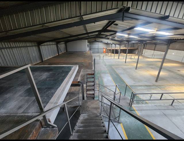 1,200M² WAREHOUSE TO LET IN WADEVILLE